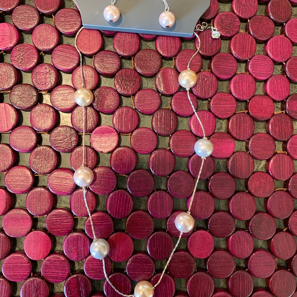Occasion rose and silver faux pearl set. New